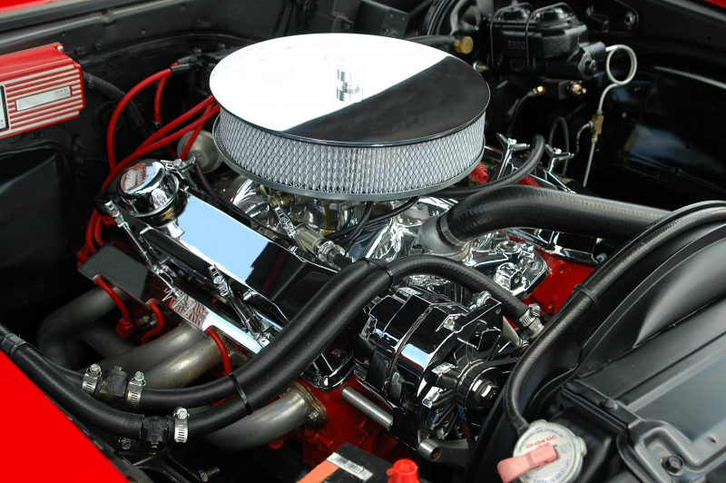 garagiste-AIGUINES-min_car-engine-1548434